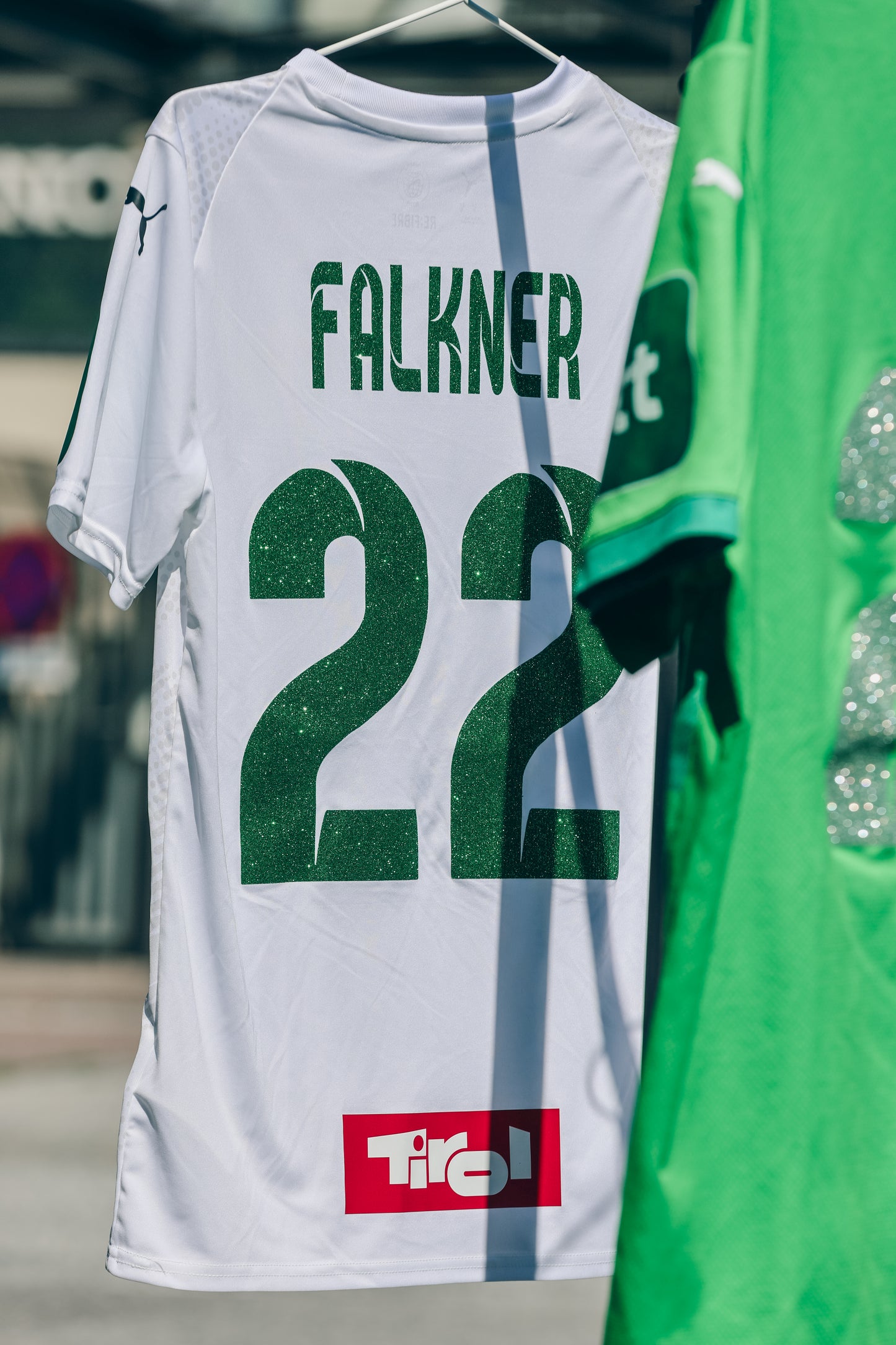 Aktion - Matchworn Trikot & Fanschal