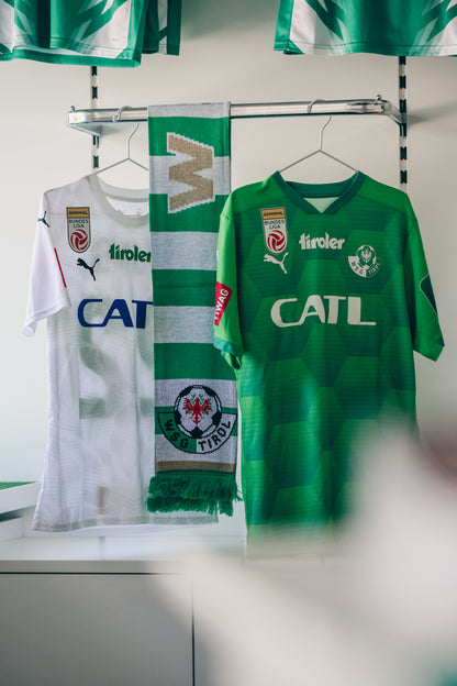 Aktion - Matchworn Trikot & Fanschal